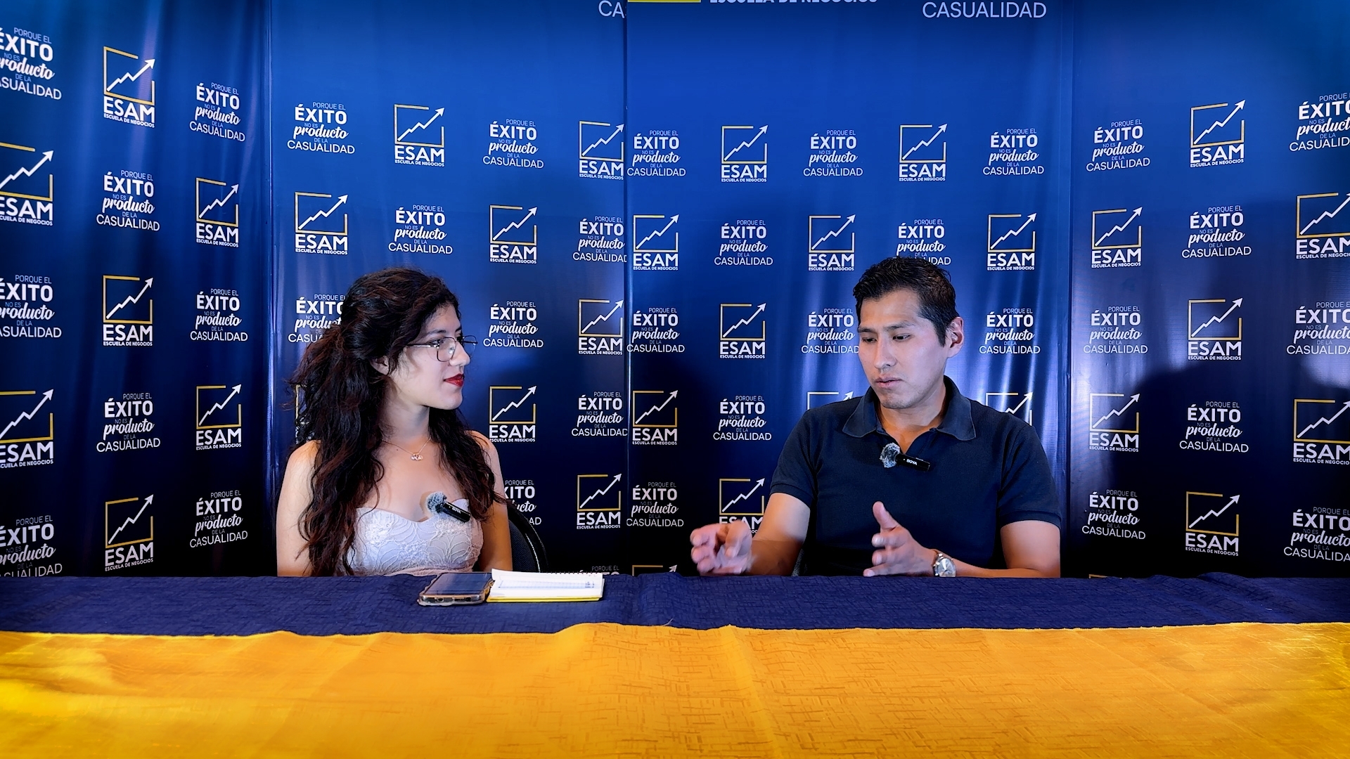Portada de la entrevista Podcast I Dirección del Talento Humano - Mgr. Alex Danilo Almanza Maita